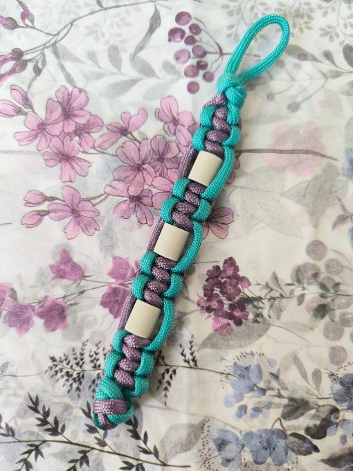 Charm anti tique bleu et lila pour crinière 